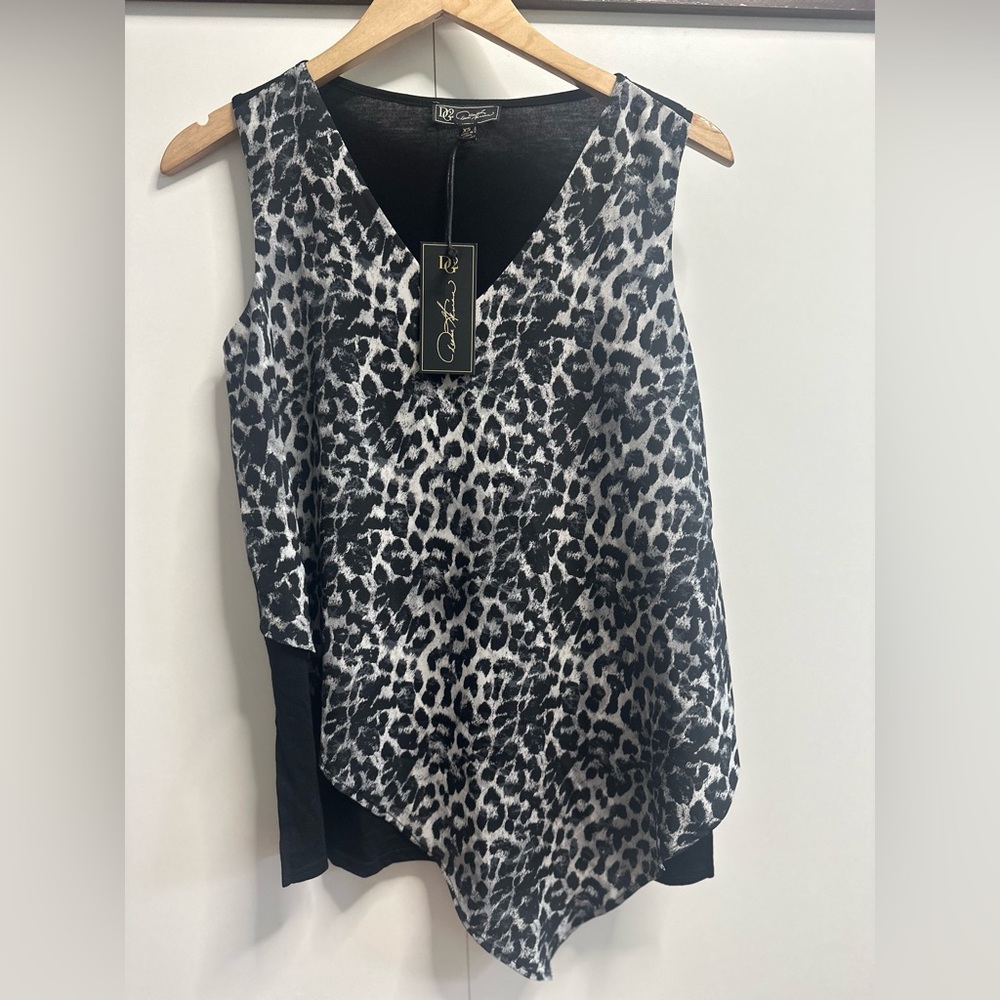 DG2 by Diane Gilman Black and White Animal Print Tank Top